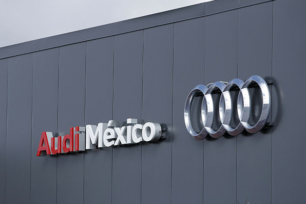 Se conjura huelga en Audi México; sindicato acepta aumento salarial de 5.3%