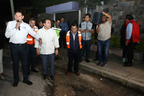 Bachetón trabaja 24 hrs para dignificación de vialidades; reporta al número: 22 26 51 30 45