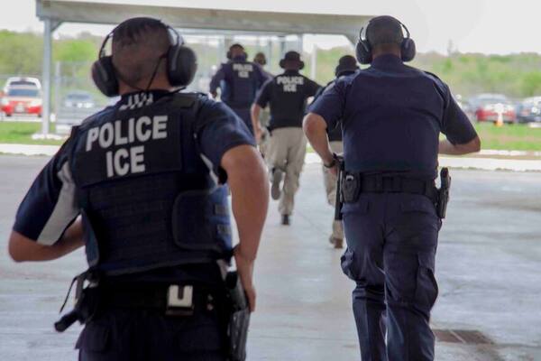Cuatro poblanos detenidos por redadas en Chicago; una es menor de edad: Escobar
