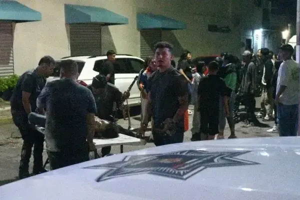 La Fiscalía de Irapuato informó que las personas fallecidas en el ataque son ocho hombres, dos mujeres y un adolescente de 17 años de edad