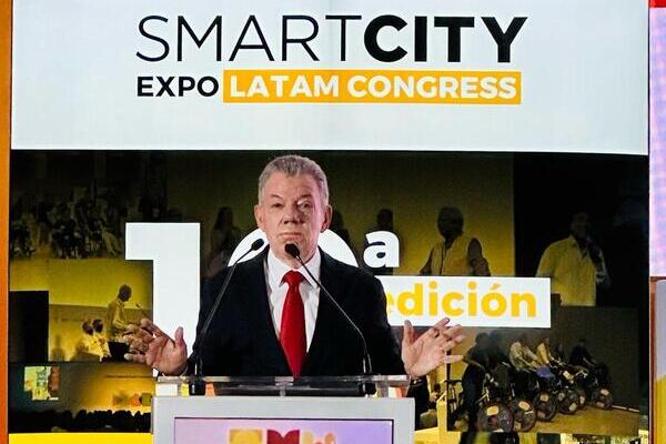 Juan Manuel Santos político y promotor del desarrollo con una visión de justicia social fue el encargado de abrir las jornadas de reflexión