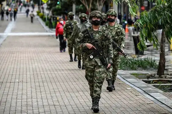 Para reclutar a militares colombianos con experiencia en explosivos, los cárteles mexicanos buscan de manera directa a los mejores perfiles