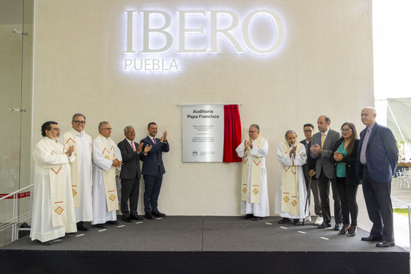 El nuevo Auditorio Papa Francisco de la IBERO Puebla alberga en su interior un foro ideal para su Comunidad