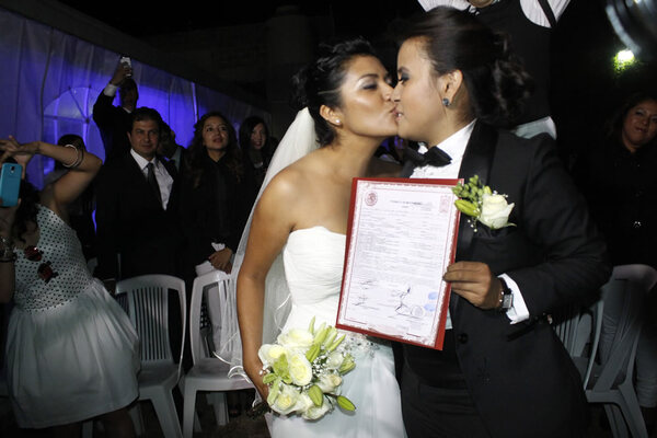 En Tlaxcala, el porcentaje de matrimonios igualitarios es de 0.9 por ciento del total de matrimonios y en Puebla el porcentaje fue de 0.7