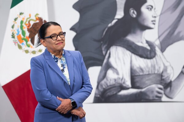 Titular de Segob Federal se pronuncia a favor de foros para revisar artículo que castiga ciberasedio o ciberacoso