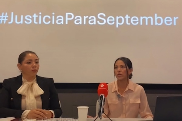 September Vélez acusa a FGE Puebla de revictimizarla; MP judicializa carpeta por violencia familiar en su contra