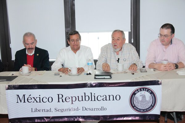 El Movimiento México Republicano busca su registro como nueva fuerza partidista nacional y que no tiene integrantes mujeres en su comité