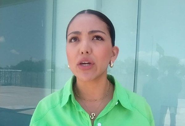 Acusa September Vélez a abogados de usar de rehenes a sus hijos par obligarla a retirar denuncias contra Armando N.