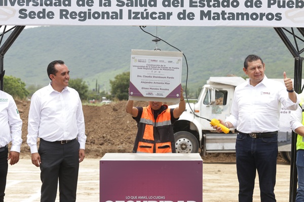 Armenta coloca primera piedra del nuevo campus regional de la USEP en Izúcar de Matamoros