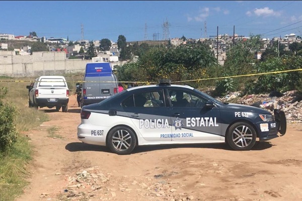 Dos mujeres sin vida son abandonadas dentro de un vehículo en Tecamachalco, Puebla