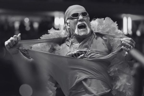 Hulk Hogan también fue una celebridad fuera del mundo de la lucha libre, apareciendo en numerosas películas y programas de televisión
