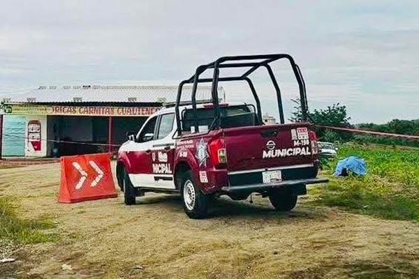 Hallan cadáver de un hombre en la carretera Nealtican-Tecuanipan, en Puebla
