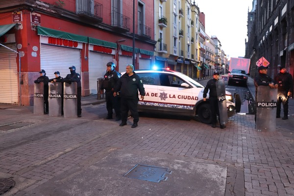 Se desplegó un fuerte operativo de seguridad contra la instalación de comerciantes ambulantes en el Centro Histórico de Puebla