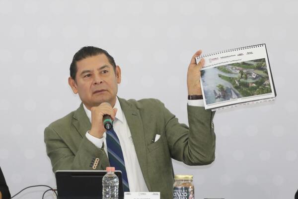 El mandatario afirmó que con el escuadrón de Módulos de Maquinaria, se resuelve de manera inmediata cualquier siniestro en las carreteras