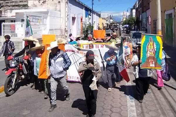 Opositores realizaron una asamblea en la Plaza de la Concordia para exigir el desalojo de Pro-Faj, encargada de la concesión del ex basurero
