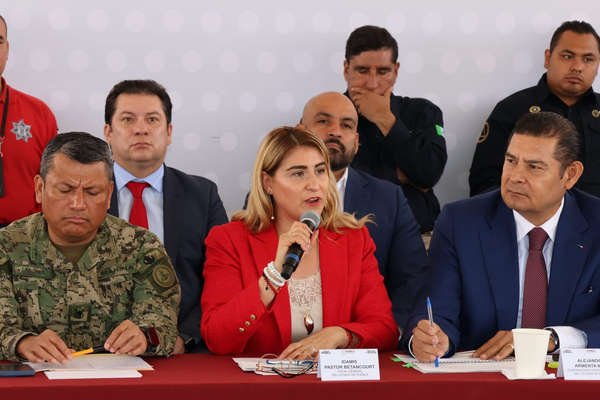 Armenta reconoció que, la FGE y los Ministerios Públicos fueron infiltrados por grupos delictivos, lo que ha motivado a una depuración