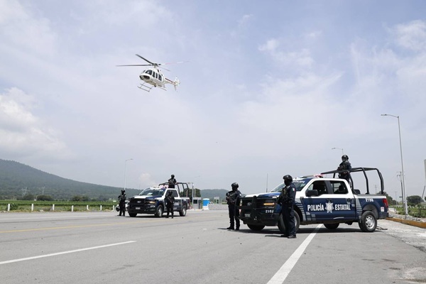 Implementan patrullajes aéreos y terrestres en autopistas