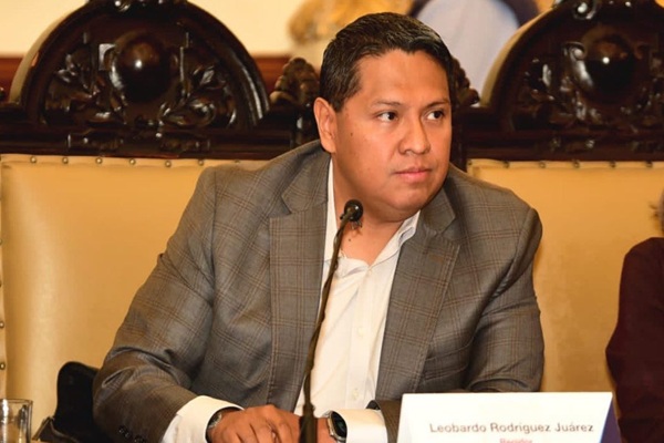 Preparan denuncias por deterioro prematuro en obras viales de trienios panistas