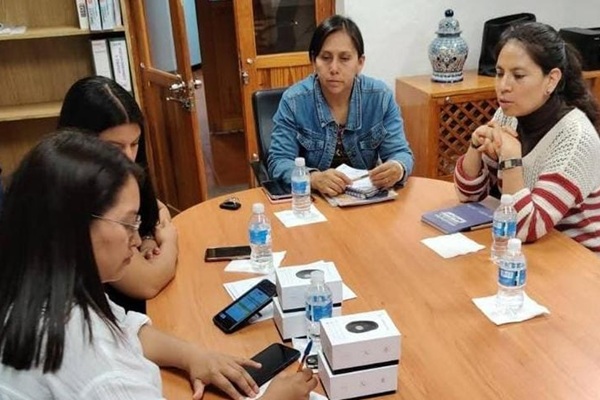 SMET y C5i entregarán botones de auxilio a mujeres