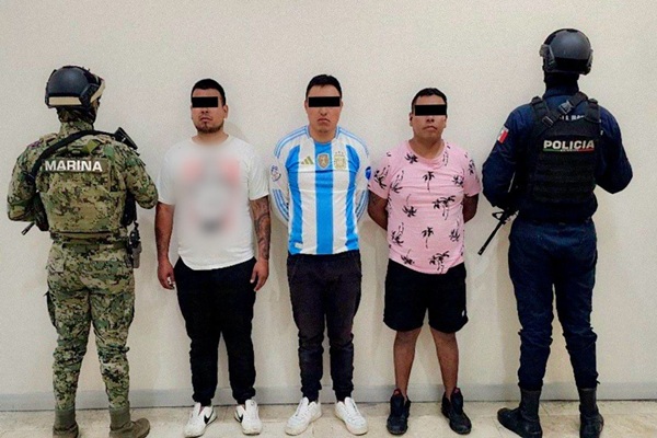 SSP Puebla y SEMAR detienen a tres joven armados a bordo de camioneta con placas de Tamaulipas en la colonia Villa Olímpica
