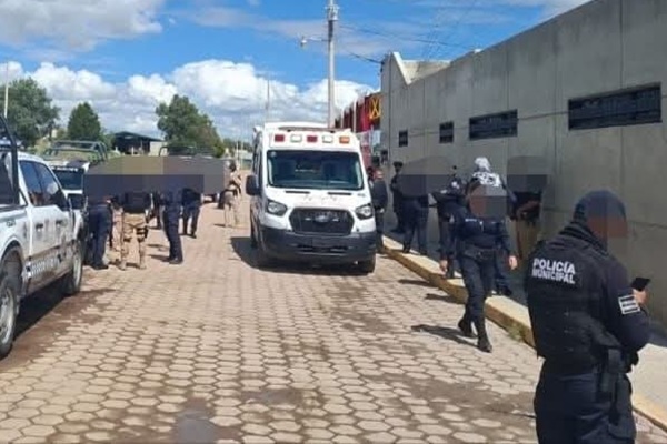 Tres elementos de la Policía Municipal de Xaloztoc son agredidos en las instalaciones de la Dirección de Seguridad Pública