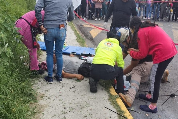Un hombre lesionado deja explosión durante procesión religiosa en Contla