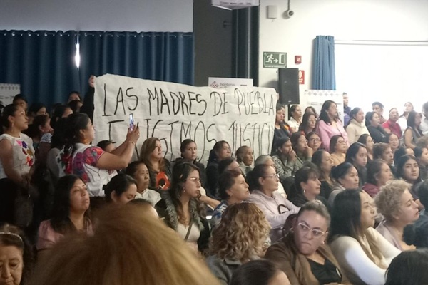 Víctimas de violencia vicaria en Puebla acusan evasivas y omisiones