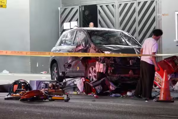 Al menos 30 personas resultaron heridas cuando un vehículo atropelló a una multitud que esperaba en fila frente a un club nocturno
