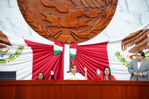 Se estableció además que la sesión se clausurará hasta concluir con la toma de protesta de todas las personas juzgadoras electas