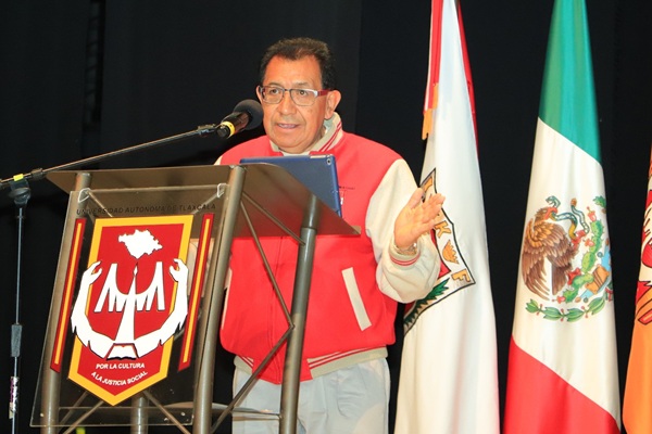 15 Da Rector bienvenida a estudiantes de nuevo ingreso a la UATx (3)