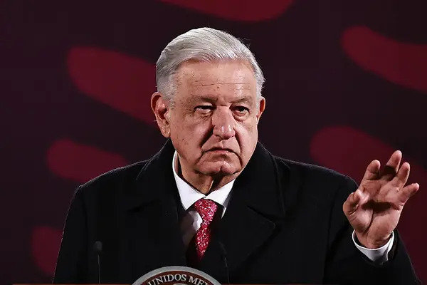 En aquel abril del 2022, cuando López Obrador presentó su iniciativa de reforma constitucional electoral no contaba con mayoría calificada