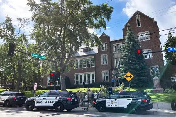 Los hechos se produjeron la mañana del miércoles, sobre las 08:30 hora local, en la iglesia católica romana de la Anunciación de Minneapolis