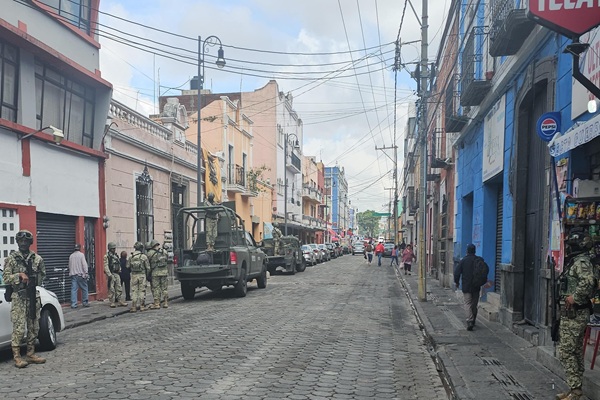Abandonan otro cadáver en el Centro Histórico de Puebla