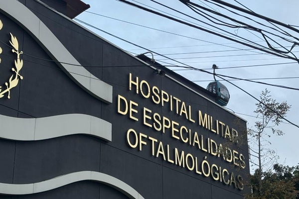 Adulto mayor pierde un ojo tras caer en la feria de Santiago Miahuatlán