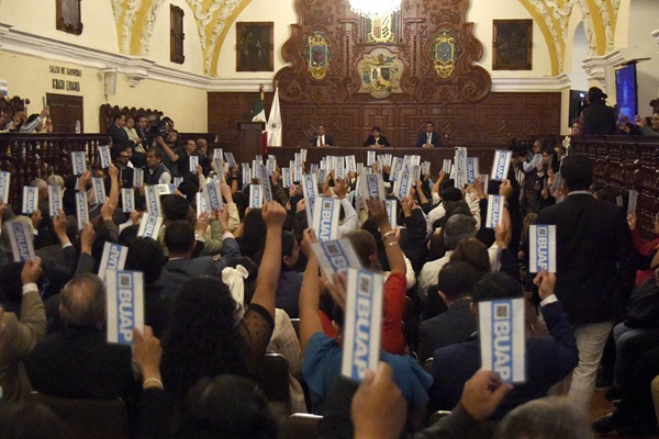 Aprueba el Consejo Universitario convocatoria para n