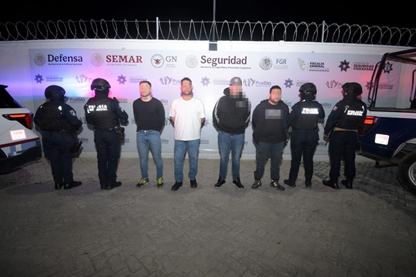 Asegura la SSC Puebla a cuatro hombres armados y con inhibidores de señal