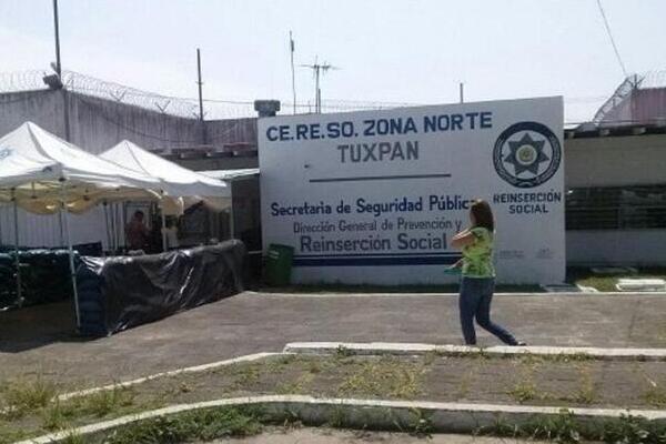 Tres presos han sido reubicados tras un motín que comenzó durante la noche del sábado al domingo en el CERESO de Tuxpan