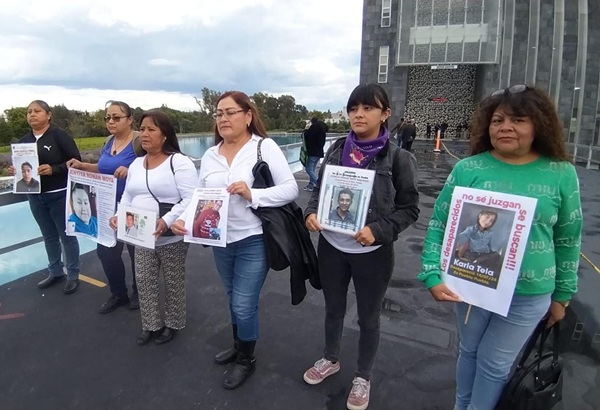 Colectivos de búsqueda acusan a Enrique Rivera con el gobernador