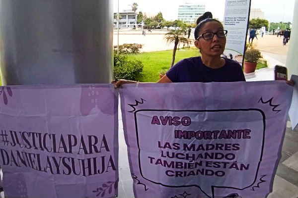 Colectivas contra la violencia vicaria realizaron una manifestación para exigir que Ivonne Daniela recupere la guardia y custodia de su hija