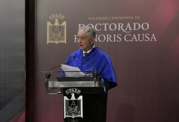 UPAEP | Distinguen a Rocco Buttiglione con Doctorado Honoris Causa