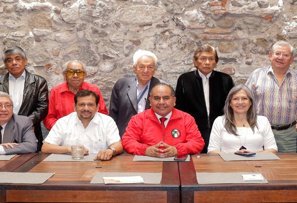 El gallo para dirigir el PRI es Lorenzo Rivera Jr