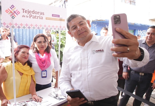 Gobierno de Puebla entrega nuevos centros de apoyo a mujeres en San Aparicio y Santo Tomás Chautla