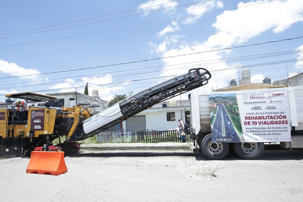 Gobierno de Puebla inicia rehabilitación de 10 vialidades con 3 mil 500 toneladas