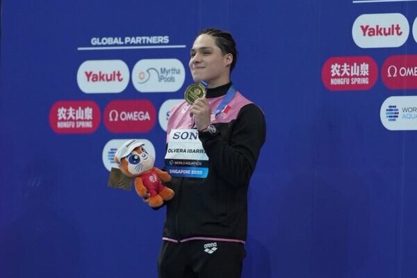 Osmar Olvera es campeón del mundo en la prueba de clavados en tres metros, acabando con el dominio chino de una manera sorprendente