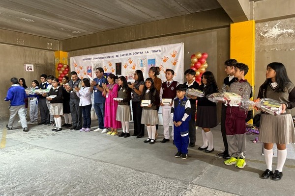Los estudiantes elaboraron carteles bajo el tema: “Infancias contra la trata de personas" y fueron premiados siete de ellos