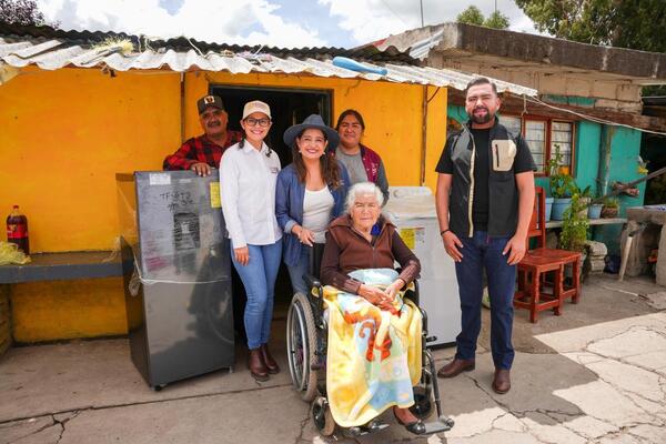 Tlaxcala entregó apoyos a 15 hogares de Benito Juárez que resultaron dañados por las inundaciones por el desborde de la presa Cantarranas
