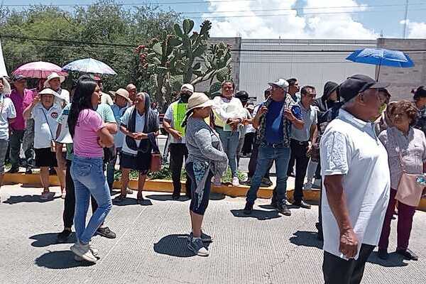 Los comerciantes de La Purísima bloquearon la vialidad y advirtieron que, si no hay solución inmediata, podrían avanzar a la caseta