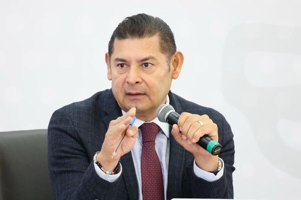 Consideró que es más viable destinar una partida de 100 mdp para dar atención a los inmuebles propiedad del gobierno y ocuparlos