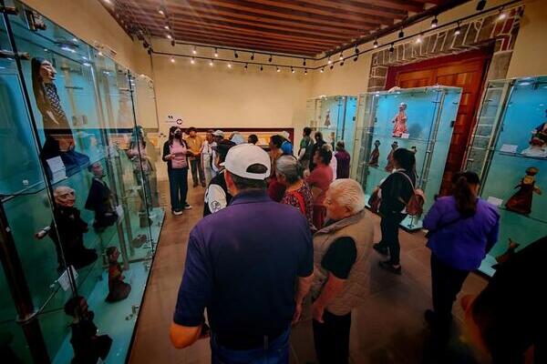 El Munati, referente del teatro de títeres, cuenta con ocho salas permanentes y una temporal que albergan más de 500 piezas