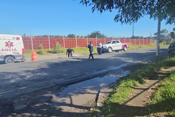 Dos hombres invidentes fueron atropellados por un conductor que huyó del lugar, en el Camino a Covadonga, al norte de la ciudad de Puebla
